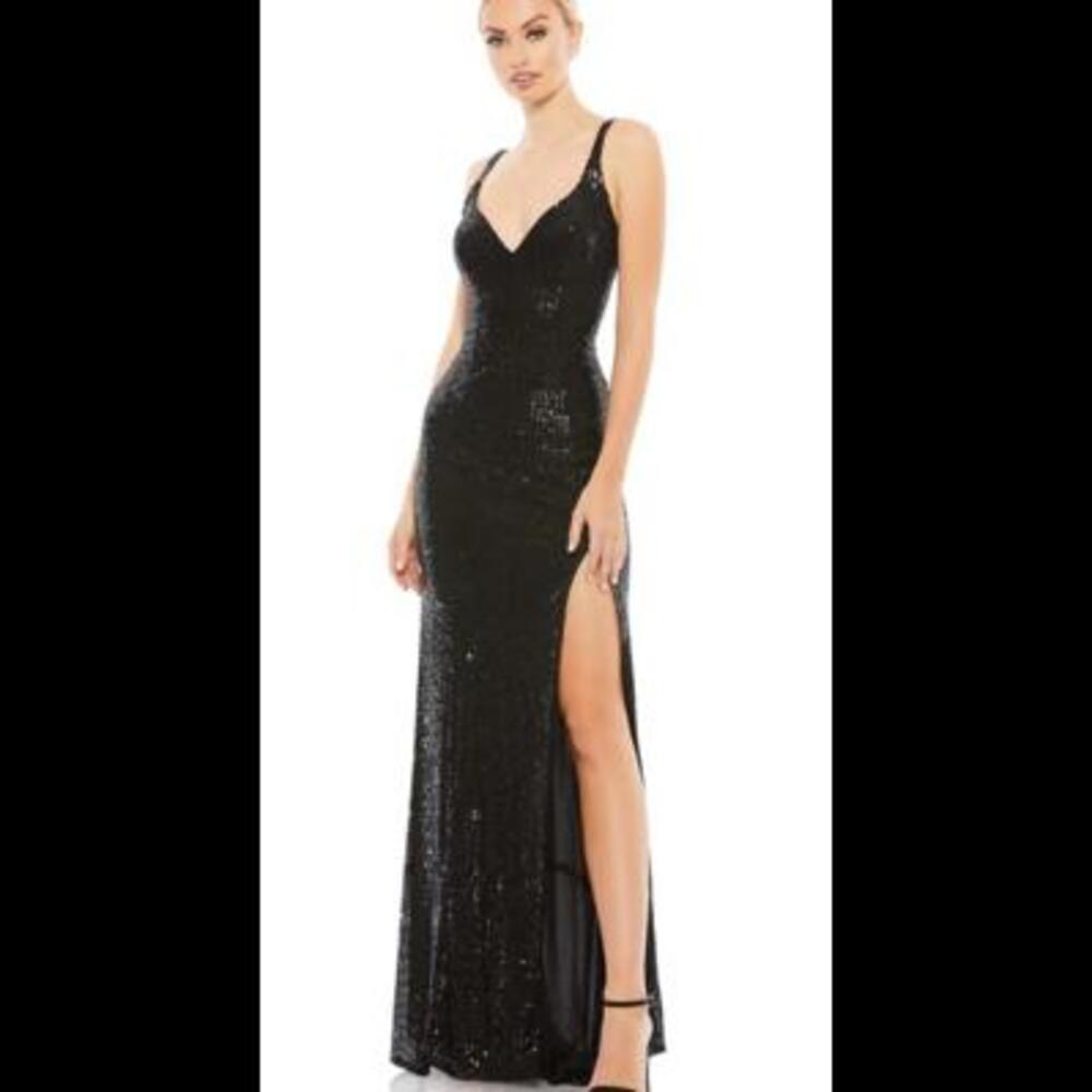 Brand New! Mac Duggal FULLY SEQUINED SCOOP BACK GOWN